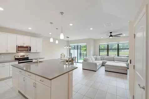 2138 Appleton Circle Oakland Park FL 33309