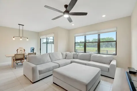 2138 Appleton Circle Oakland Park FL 33309