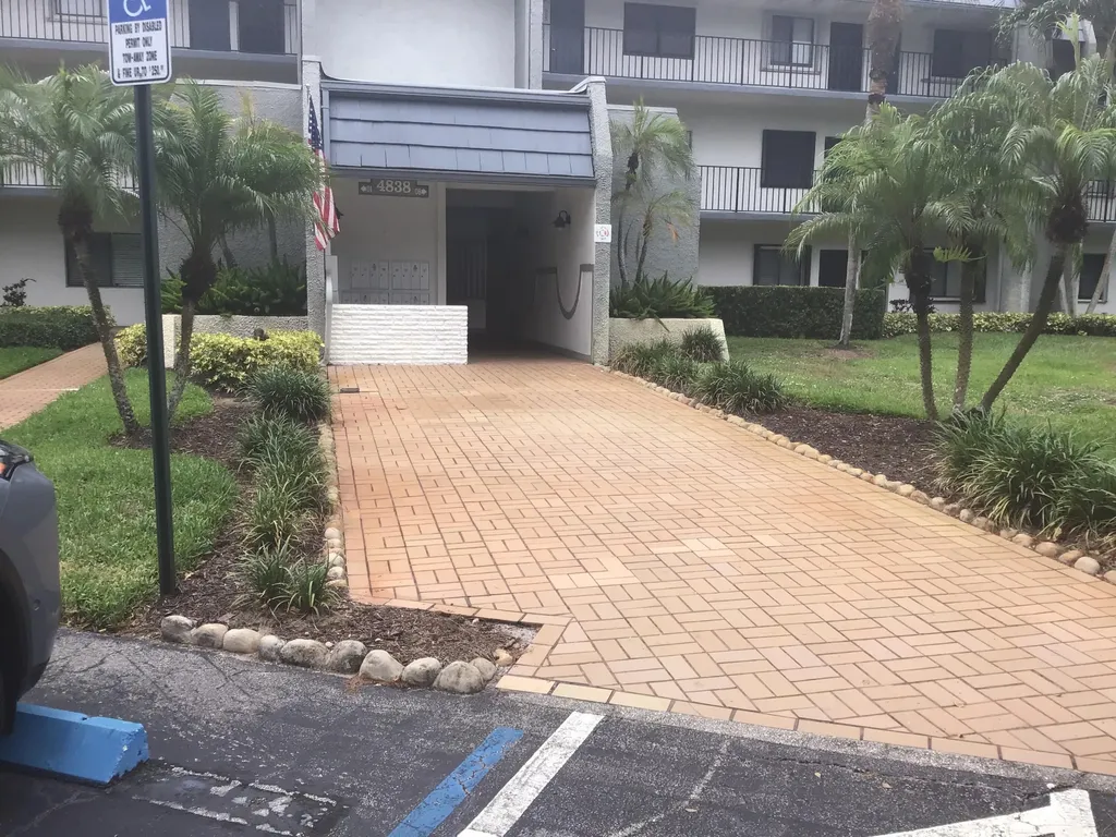 4838 Esedra Court Lake Worth FL 33467