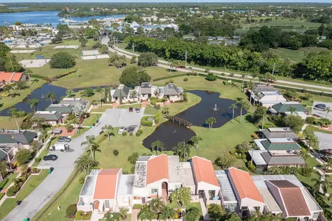 3320 Se Sandpiper Circle Port Saint Lucie FL 34952