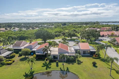 3320 Se Sandpiper Circle Port Saint Lucie FL 34952