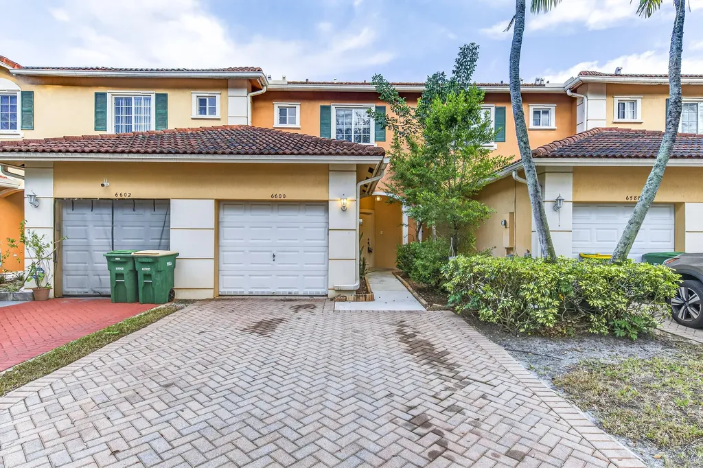 6600 Catalina Lane Tamarac FL 33321