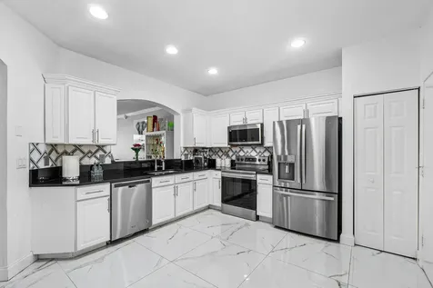 2196 Oakmont Drive Riviera Beach FL 33404