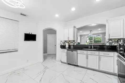 2196 Oakmont Drive Riviera Beach FL 33404