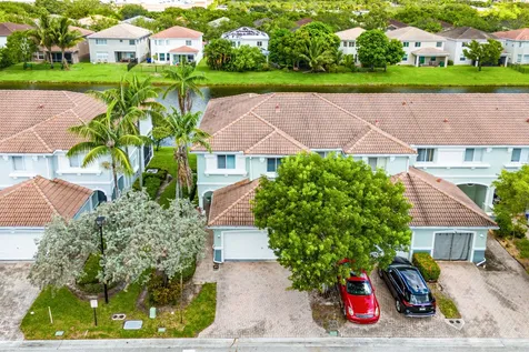 2196 Oakmont Drive Riviera Beach FL 33404