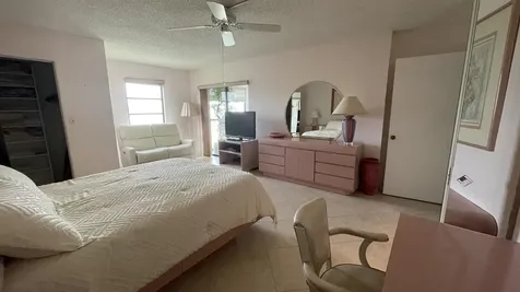 6866 Huntington Lane Delray Beach FL 33446