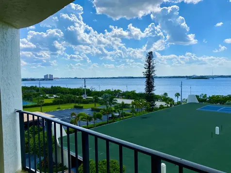 5420 N Ocean Drive Singer Island FL 33404