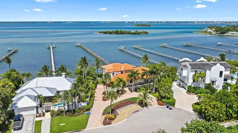 14 Herons Nest Sewalls Point FL 34996