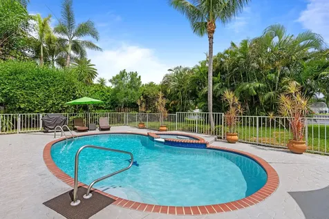 473 Oregon Lane Boca Raton FL 33487