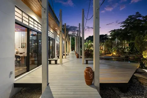 8549 Surrey Lane Boca Raton FL 33496