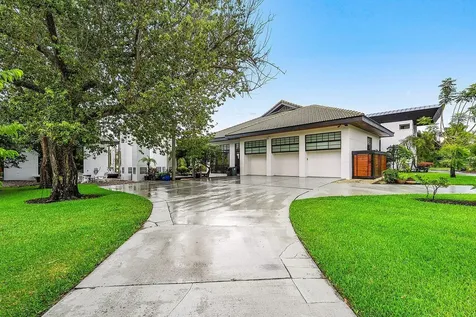 8549 Surrey Lane Boca Raton FL 33496