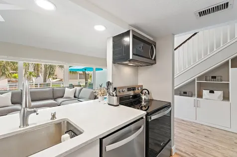 1605 S Us Highway 1 Jupiter FL 33477