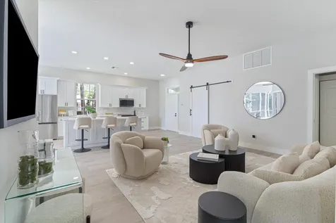 1082 Bedford Avenue Palm Beach Gardens FL 33403