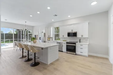 1082 Bedford Avenue Palm Beach Gardens FL 33403