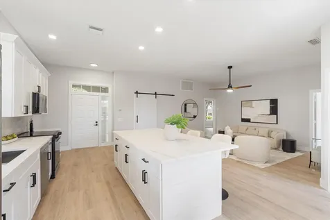 1082 Bedford Avenue Palm Beach Gardens FL 33403