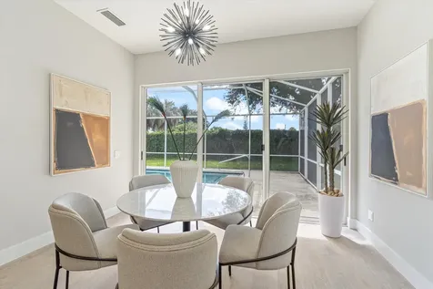 1082 Bedford Avenue Palm Beach Gardens FL 33403