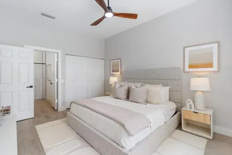 1082 Bedford Avenue Palm Beach Gardens FL 33403