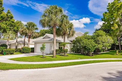 1082 Bedford Avenue Palm Beach Gardens FL 33403