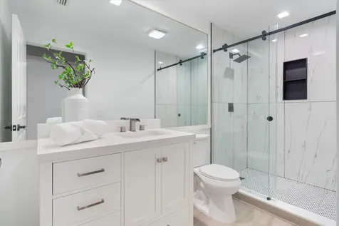 1082 Bedford Avenue Palm Beach Gardens FL 33403