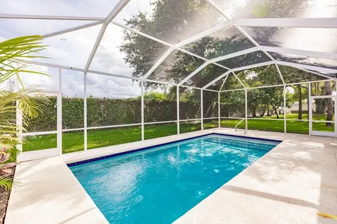 1082 Bedford Avenue Palm Beach Gardens FL 33403