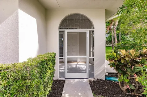 1082 Bedford Avenue Palm Beach Gardens FL 33403