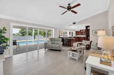 17401 Spring Tree Lane Boca Raton FL 33487