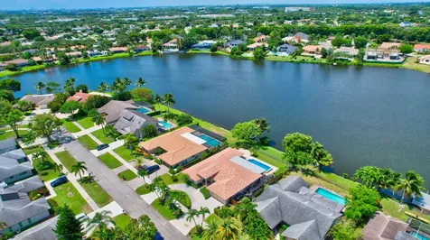 17401 Spring Tree Lane Boca Raton FL 33487