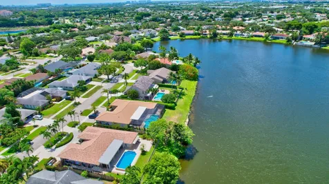 17401 Spring Tree Lane Boca Raton FL 33487