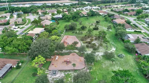 17401 Spring Tree Lane Boca Raton FL 33487