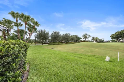 10128 Spyglass Way Boca Raton FL 33498