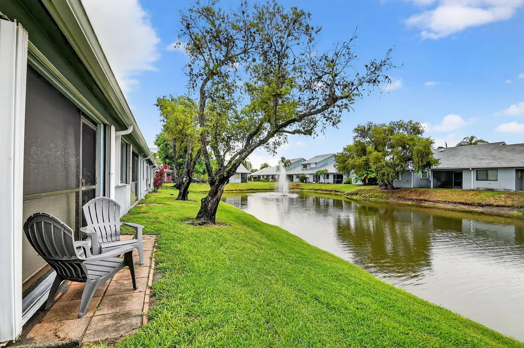 3981 Island Club Circle Lake Worth FL 33462
