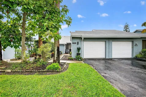 3981 Island Club Circle Lake Worth FL 33462