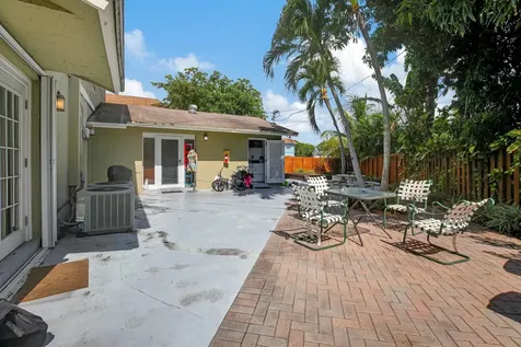 711 NE 14 Street Fort Lauderdale FL 33304