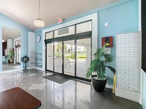 44199 Us-27 Davenport FL 33897