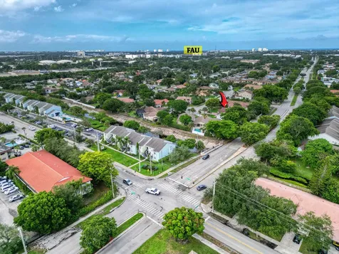 1372 Nw 13th Court Boca Raton FL 33486