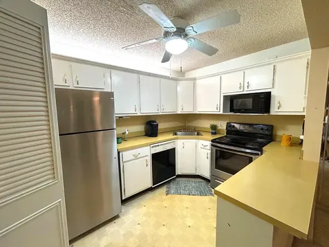 141 Lake Pine Circle Greenacres FL 33463