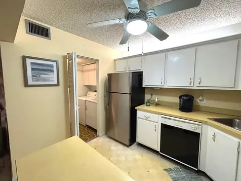 141 Lake Pine Circle Greenacres FL 33463