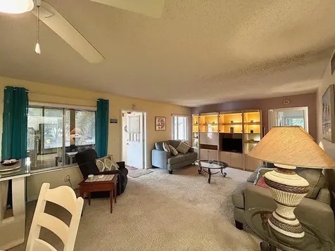 141 Lake Pine Circle Greenacres FL 33463