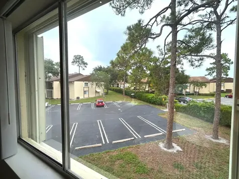 141 Lake Pine Circle Greenacres FL 33463