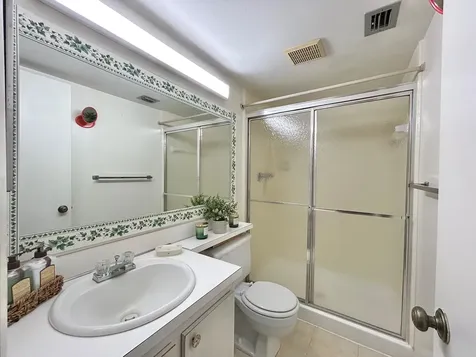 141 Lake Pine Circle Greenacres FL 33463