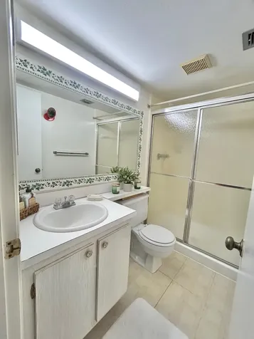 141 Lake Pine Circle Greenacres FL 33463