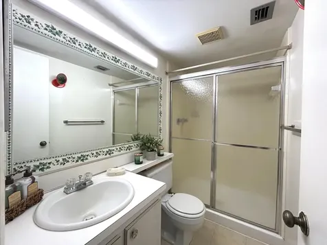 141 Lake Pine Circle Greenacres FL 33463