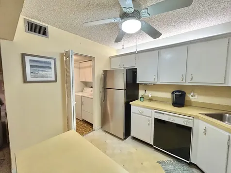 141 Lake Pine Circle Greenacres FL 33463