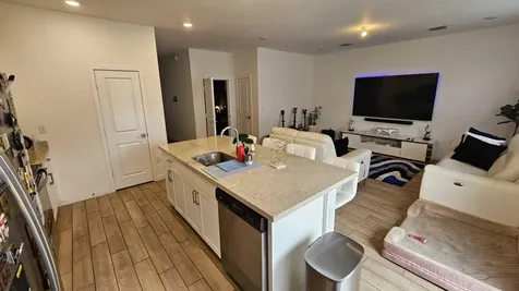 1677 Se 8th Avenue Homestead FL 33034