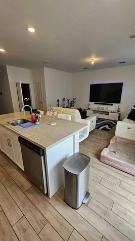1677 Se 8th Avenue Homestead FL 33034