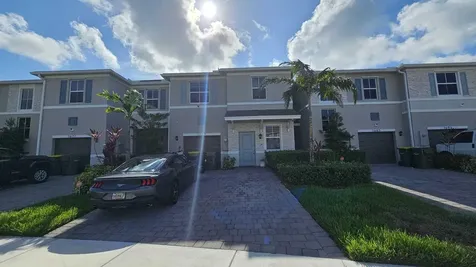 1677 Se 8th Avenue Homestead FL 33034