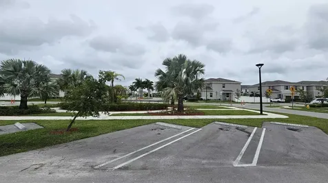 1677 Se 8th Avenue Homestead FL 33034