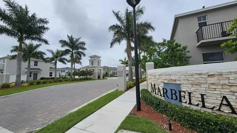 1677 Se 8th Avenue Homestead FL 33034
