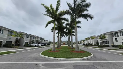 1677 Se 8th Avenue Homestead FL 33034