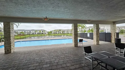 1677 Se 8th Avenue Homestead FL 33034